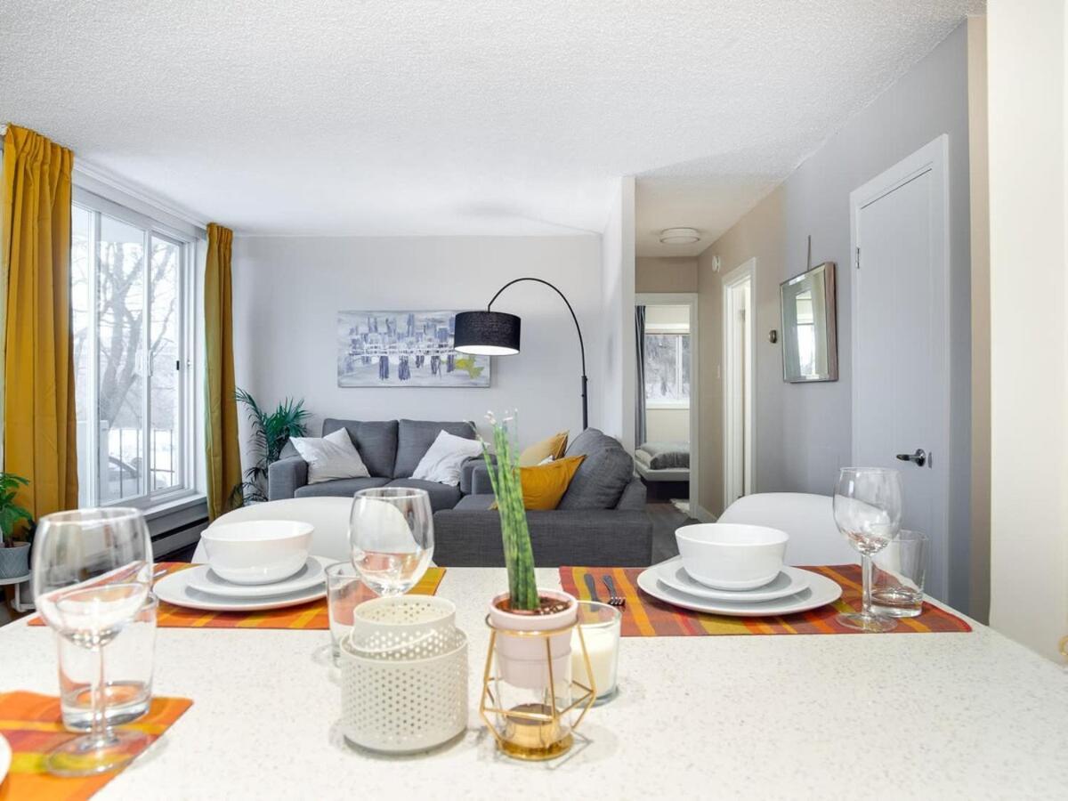 Gorgeous 2Br Condo W Parking Patio Coffee! YYC المظهر الخارجي الصورة
